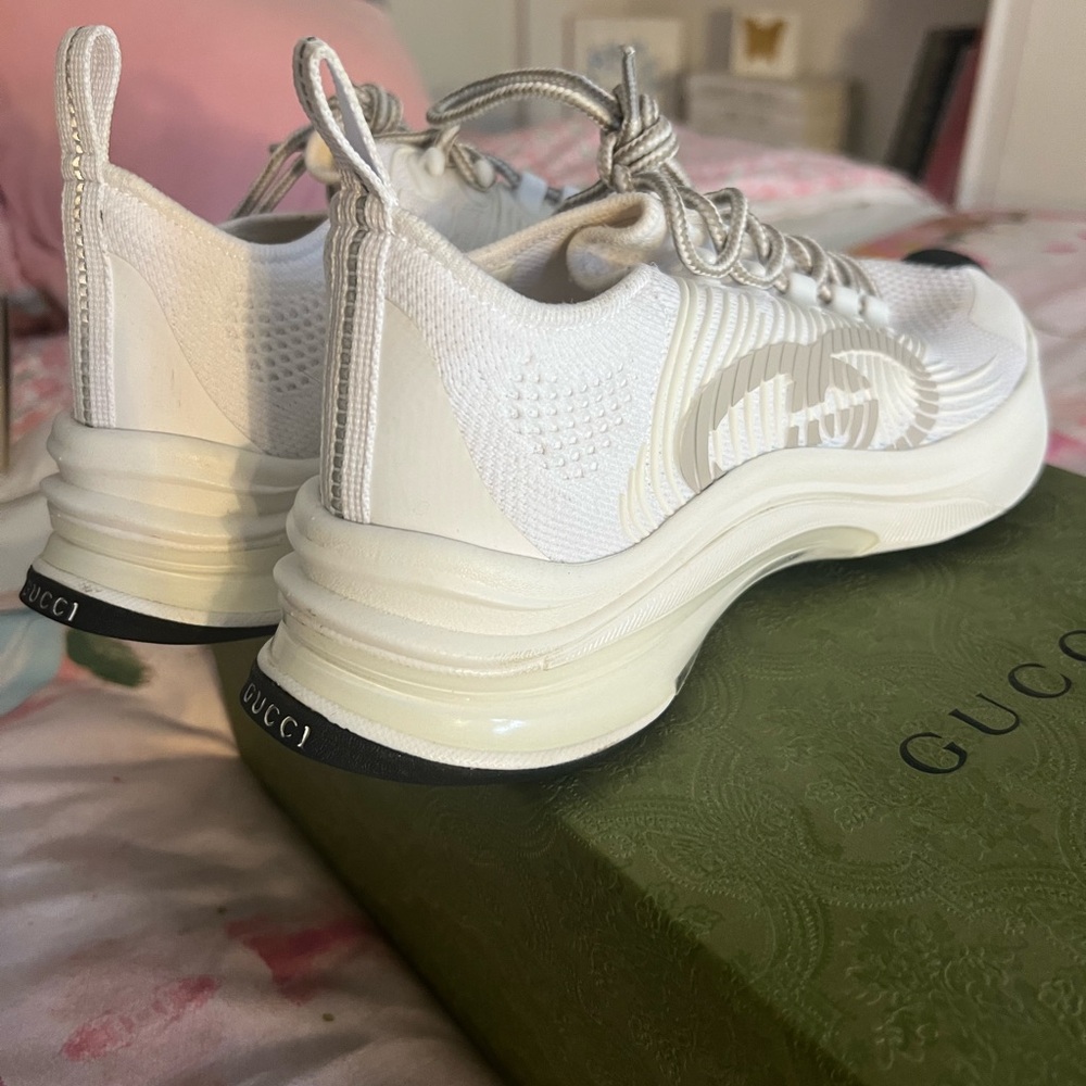 Gucci Women's Cream Sneakers - Picture 7 of 12
